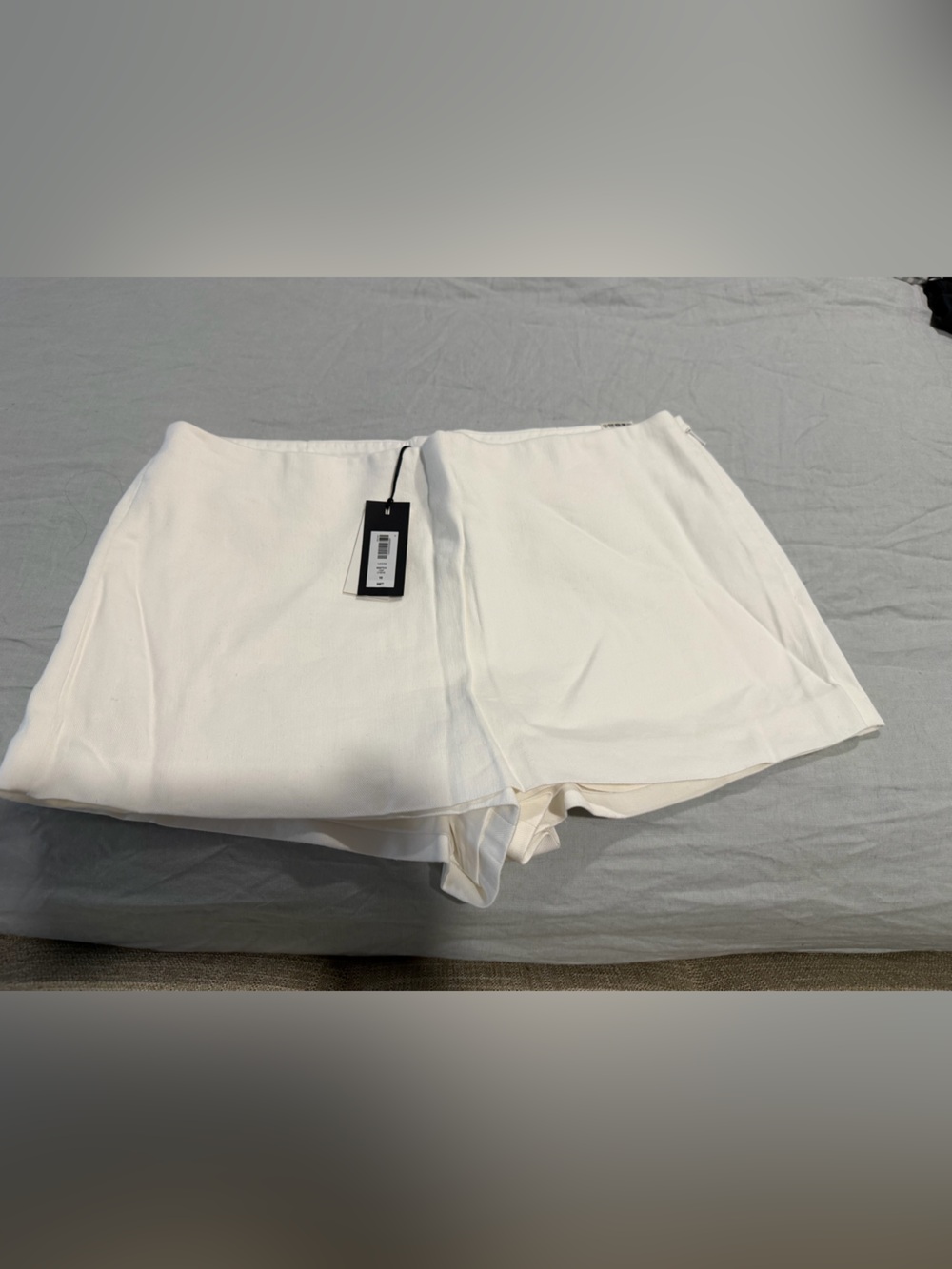 Aritzia Babaton White Skort - Picture 3 of 5